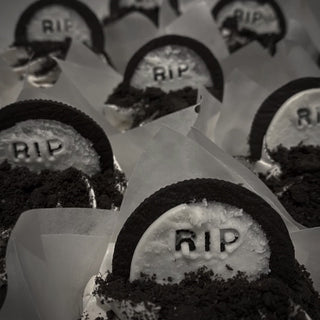 Graveyard Cupcake (V)